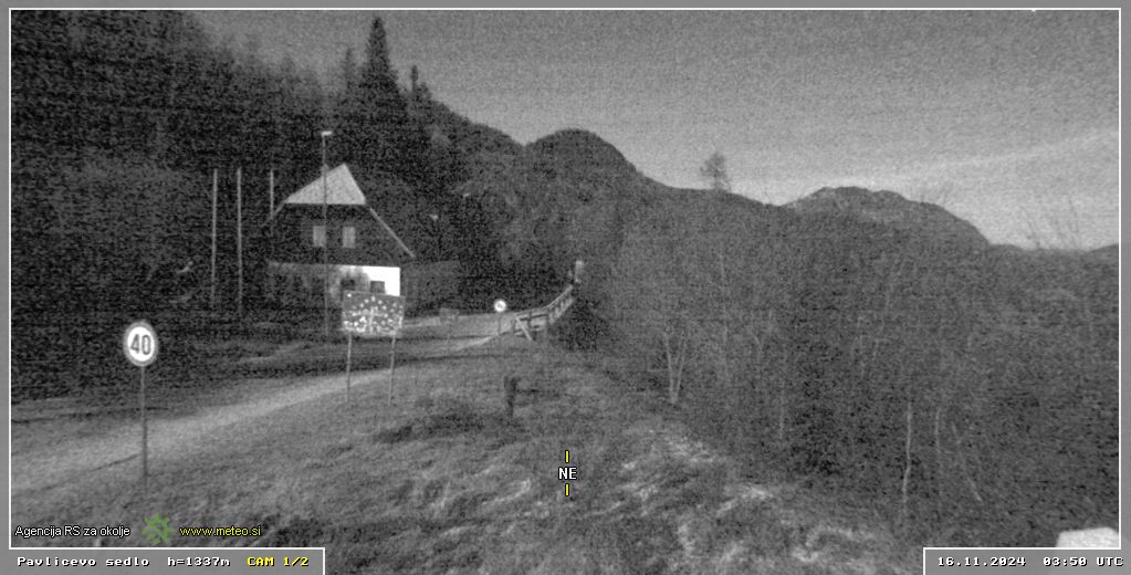 Webcam Pavličevo sedlo 1337 m - view towards northeast