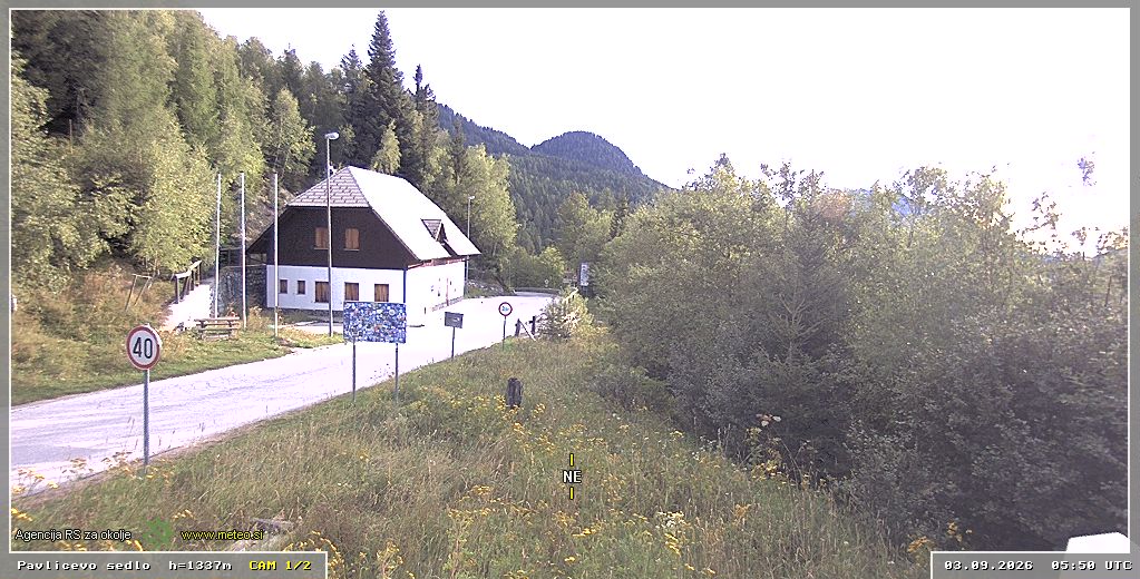 Webcam Pavličevo sedlo 1337 m - view towards northeast