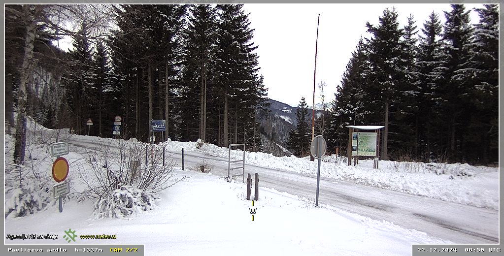 Webcam Pavličevo sedlo 1337 m - view towards west