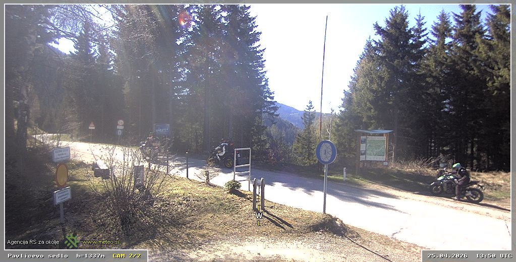 Spletna kamera Pavličevo sedlo 1337 m - pogled proti zahodu