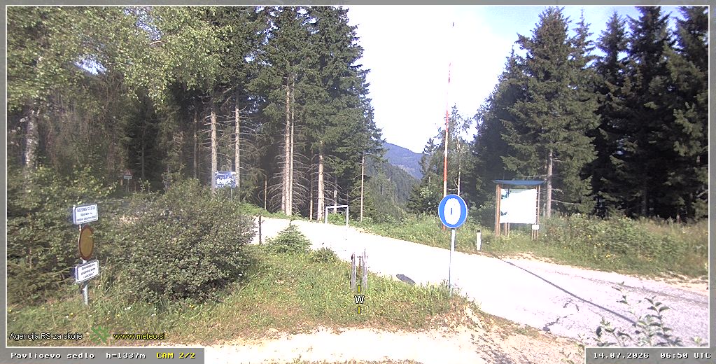 Webcam Pavličevo sedlo 1337 m - view towards west