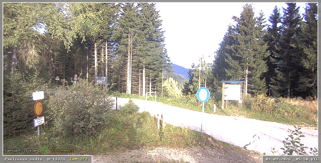 Webcam Pavličevo sedlo 1337 m - view towards west